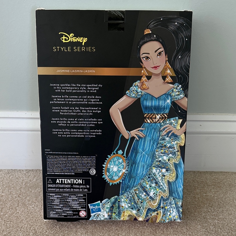 Disney Style Series Jasmine Doll in Blue and Gold - Picture 2 of 2